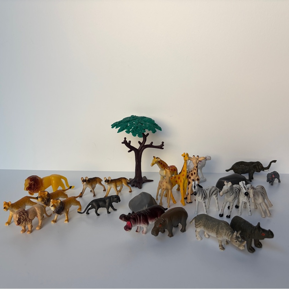 VTG Miniatures Safari Plastic Wild Animals Lot